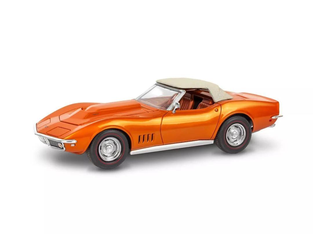 Revell 1/25 L-88 68 Corvette Roadster Model Kit — official product photo 3