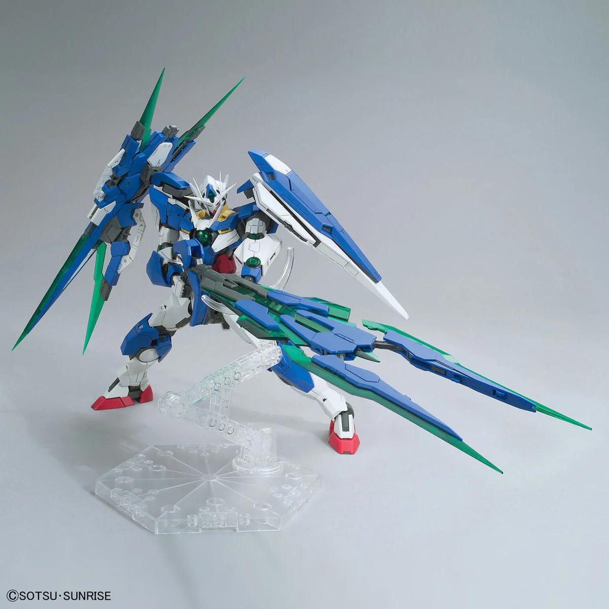Bandai 1/100 MG 00 Qantfull Saber Gunda Model Kit — official product photo 6