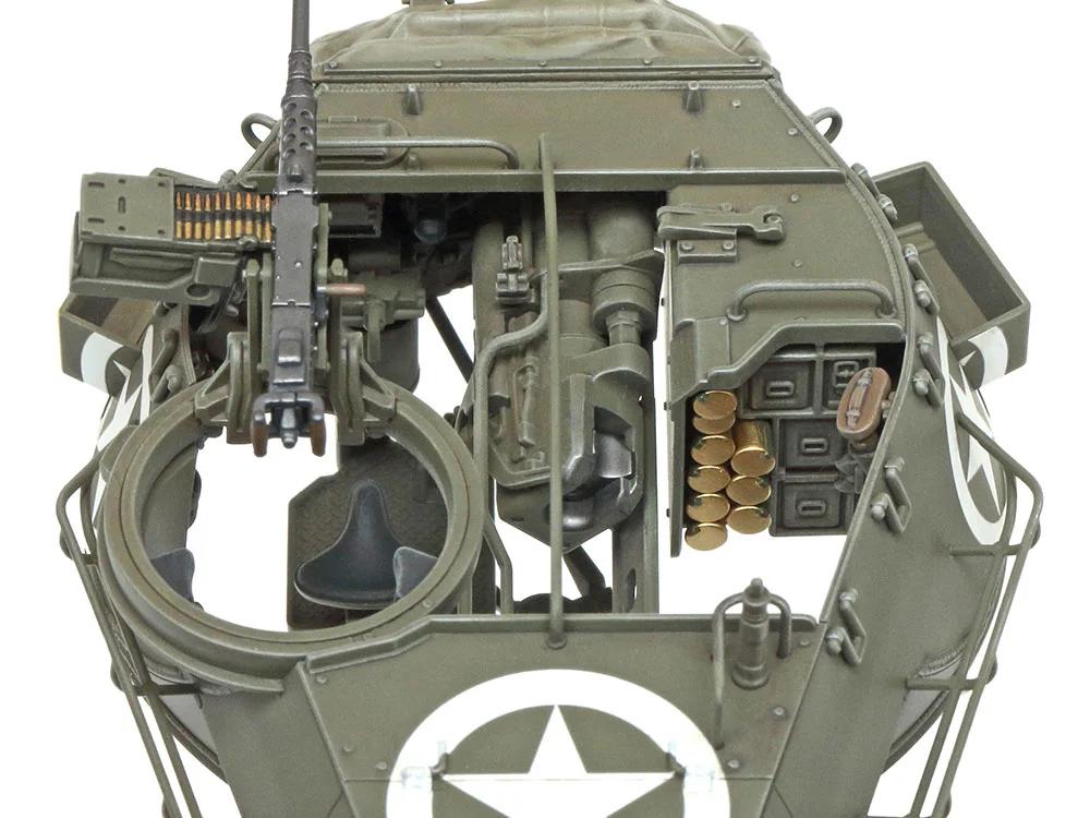 Tamiya 1/35 US Tank Destroyer M18 Hellcat Model Kit — official product photo 4