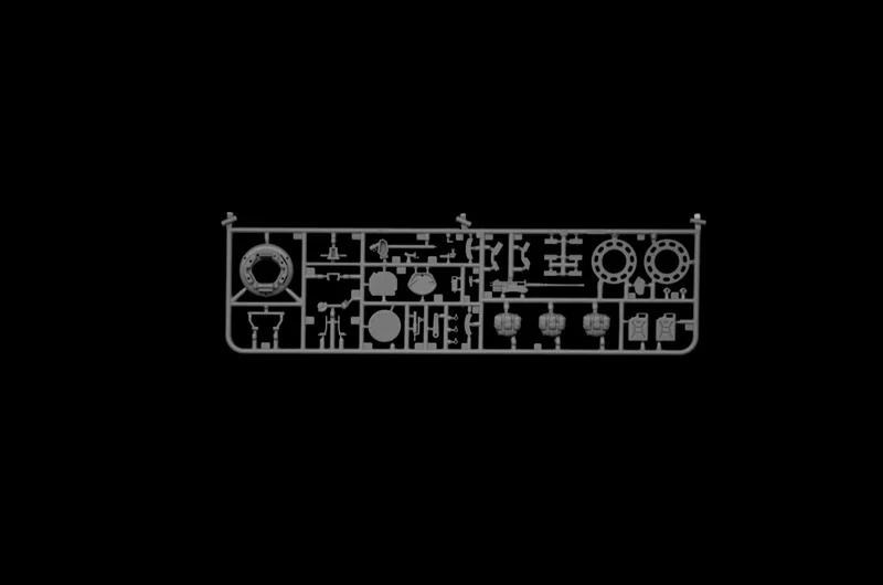 Italeri 1/35 M1a1 A2 Abrams Tank Model Kit — official product photo 5