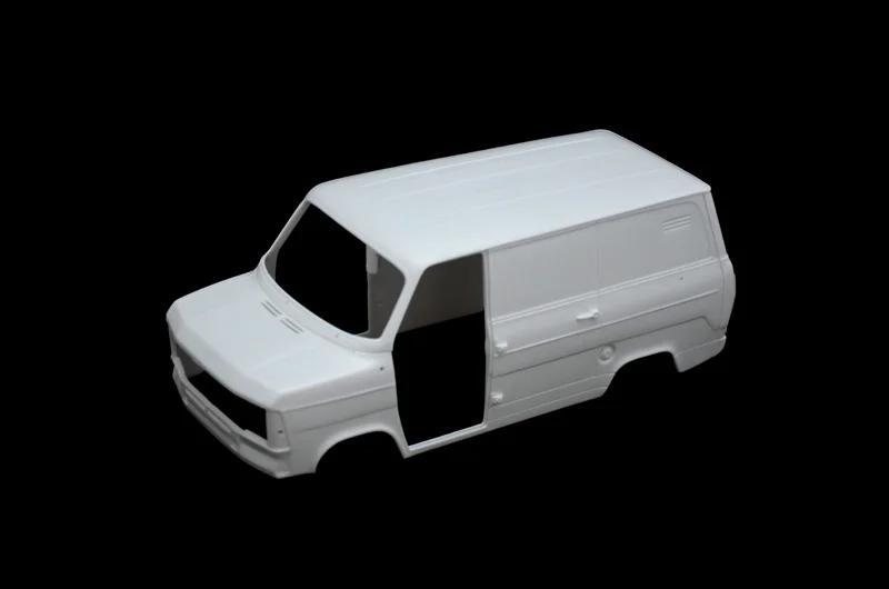 Italeri 1/24 Ford Transit Model Kit — official product photo 4
