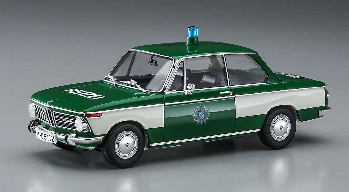 Hasegawa 1/24 Bmw 2002ti Police Car Model Kit — official product photo 2