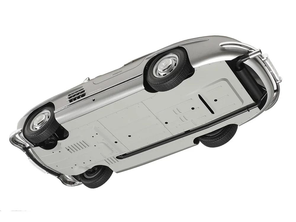 Tamiya 1/24 Mercedes-benz 300sl Model Kit — official product photo 3