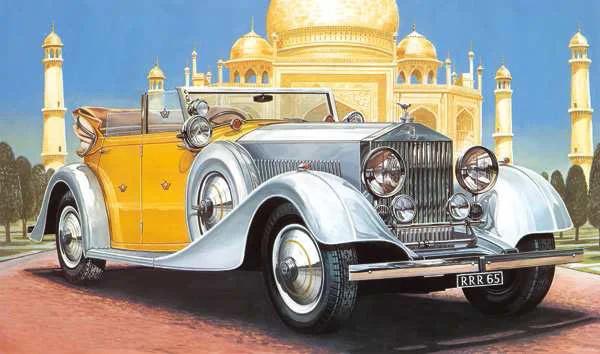 Italeri 1/24 Rolls Royce Phantom II Model Kit — box art