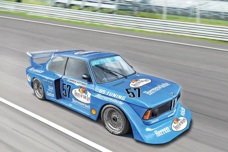 Italeri 1/24 Bmw 320 Group 5 Model Kit — official product photo 1