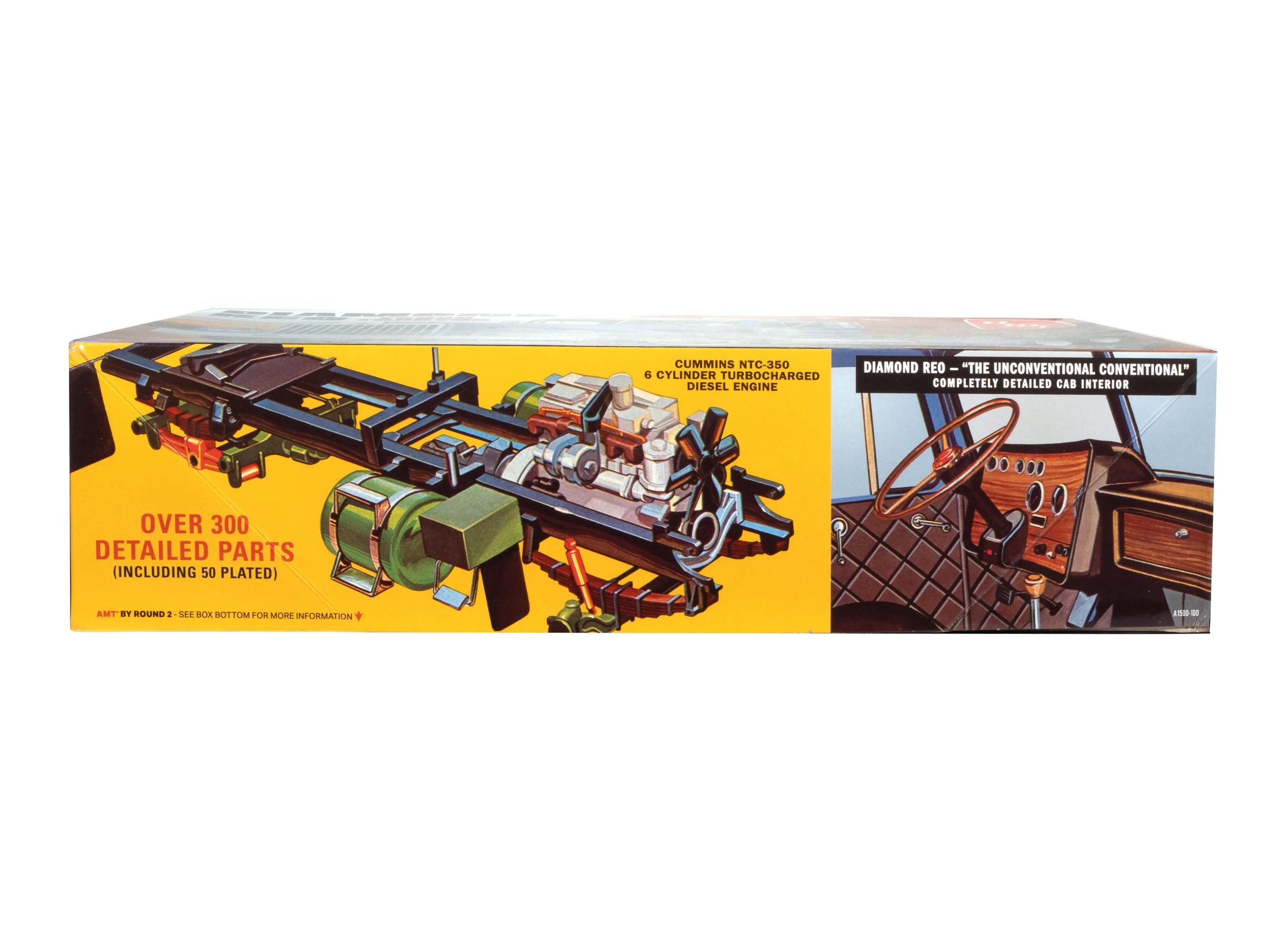 AMT 1/25 Diamond Reo Truck Tractor Model Kit — official product photo 4