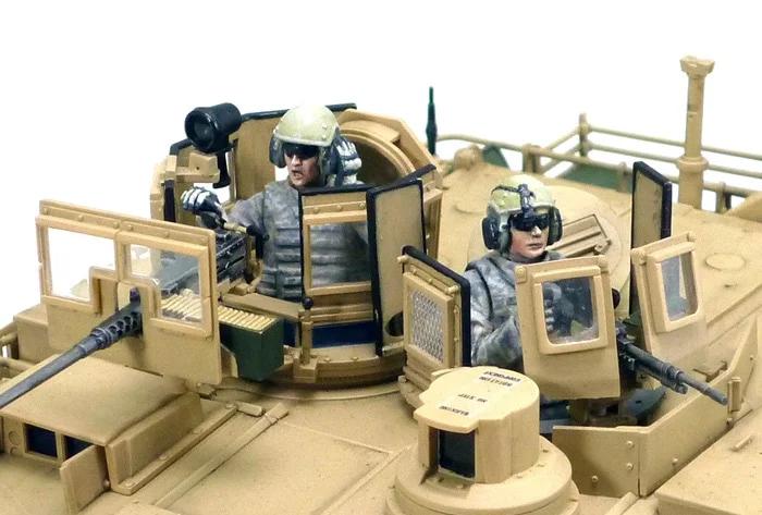 Tamiya US M1a2 Sep Abrams Tusk II 35 Model Kit — official product photo 3