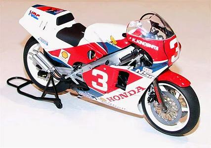 Tamiya 1/12 Factory Honda Nsr 500 Model Kit — box art