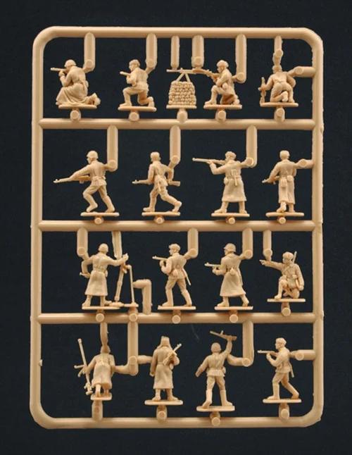 Italeri 1/72 WW-II Russian Infantry Model Kit — official product photo 3