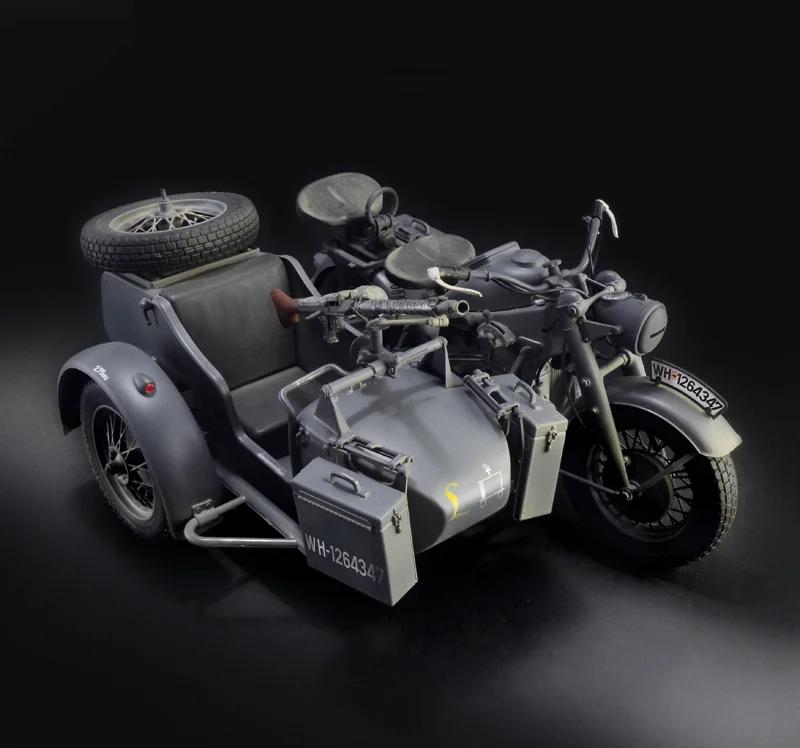 Italeri Zundapp Ks 750 1 9 Model Kit — official product photo 6