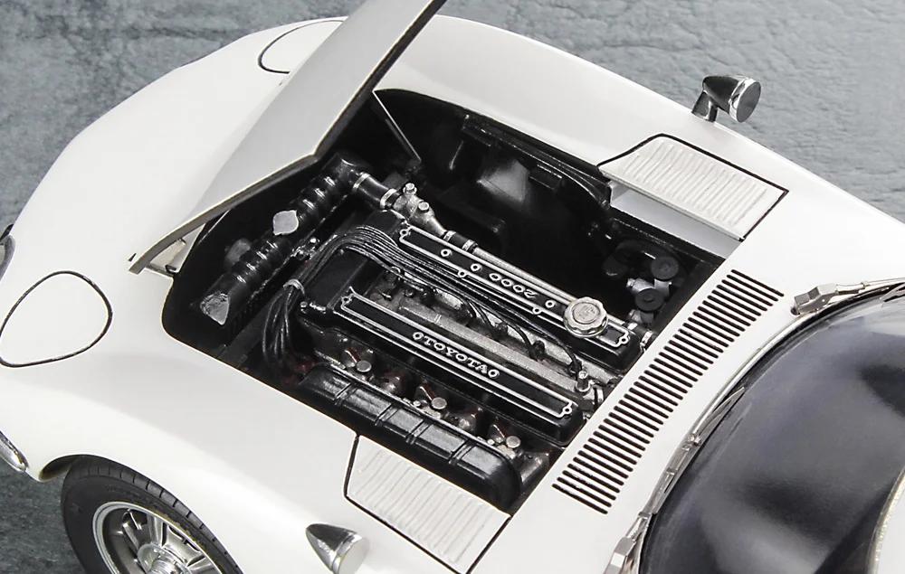 Hasegawa 1/24 Toyota 2000gt W Metal Engine Detail Model Kit — official product photo 2