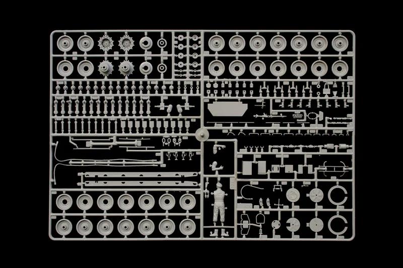 Italeri 1/35 Leopard 1a5 Model Kit — official product photo 6
