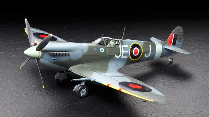 Tamiya 1/32 Spitfire Model Kit — box art