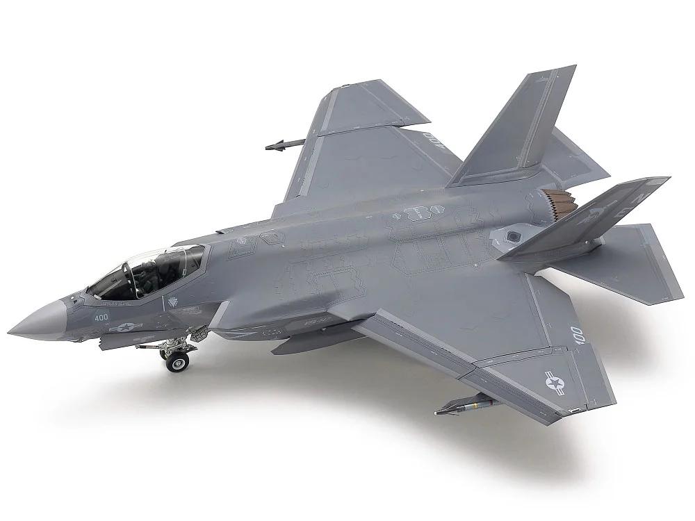Tamiya 1/48 F-35C Lockheed Martin Lightning II Model Kit — official product photo 2
