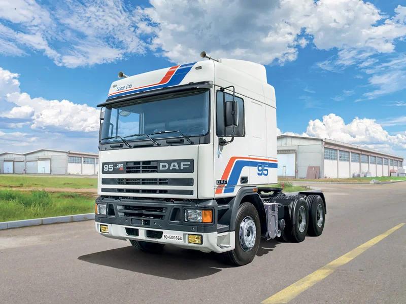 Italeri 1/12 Daf 95 Master Truck Model Kit — official product photo 1