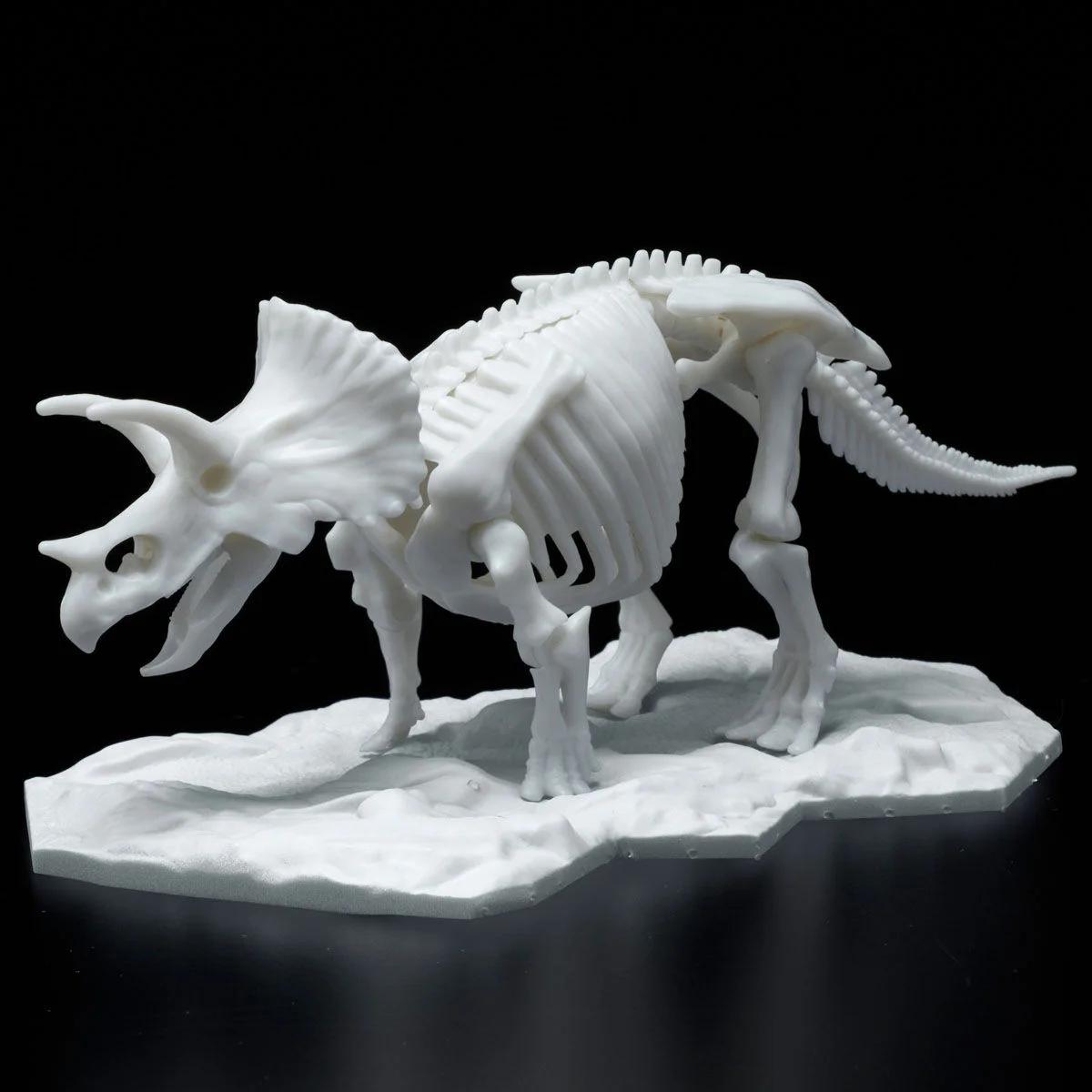 Bandai Triceratops Limex Skeleton Model Kit — official product photo 2