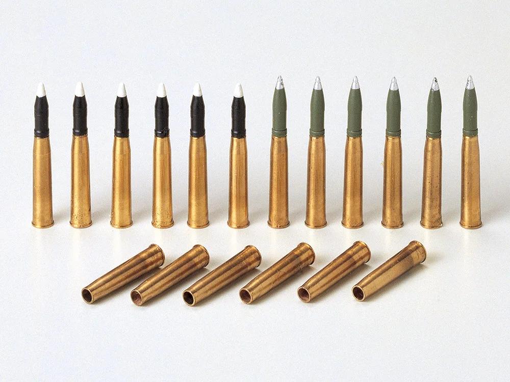 Tamiya 1/35 German Panzer IV Projectile Model Kit — official product photo 1
