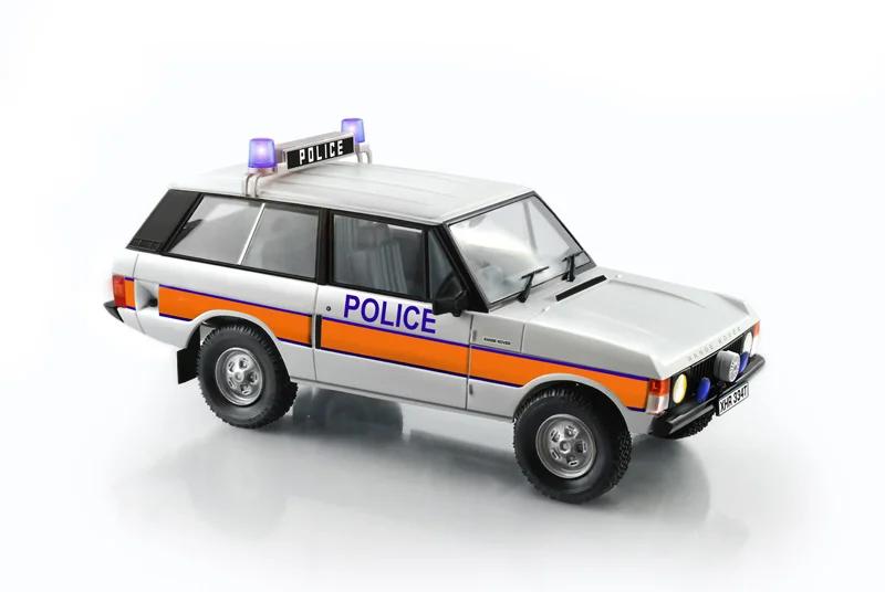 Italeri 1/24 Range Rover Police Model Kit — official product photo 1