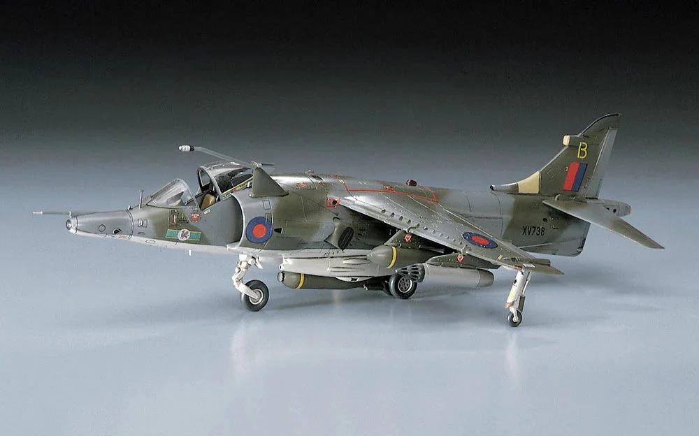 Hasegawa 1/72 Harrier Gr MK 3 Model Kit — official product photo 2