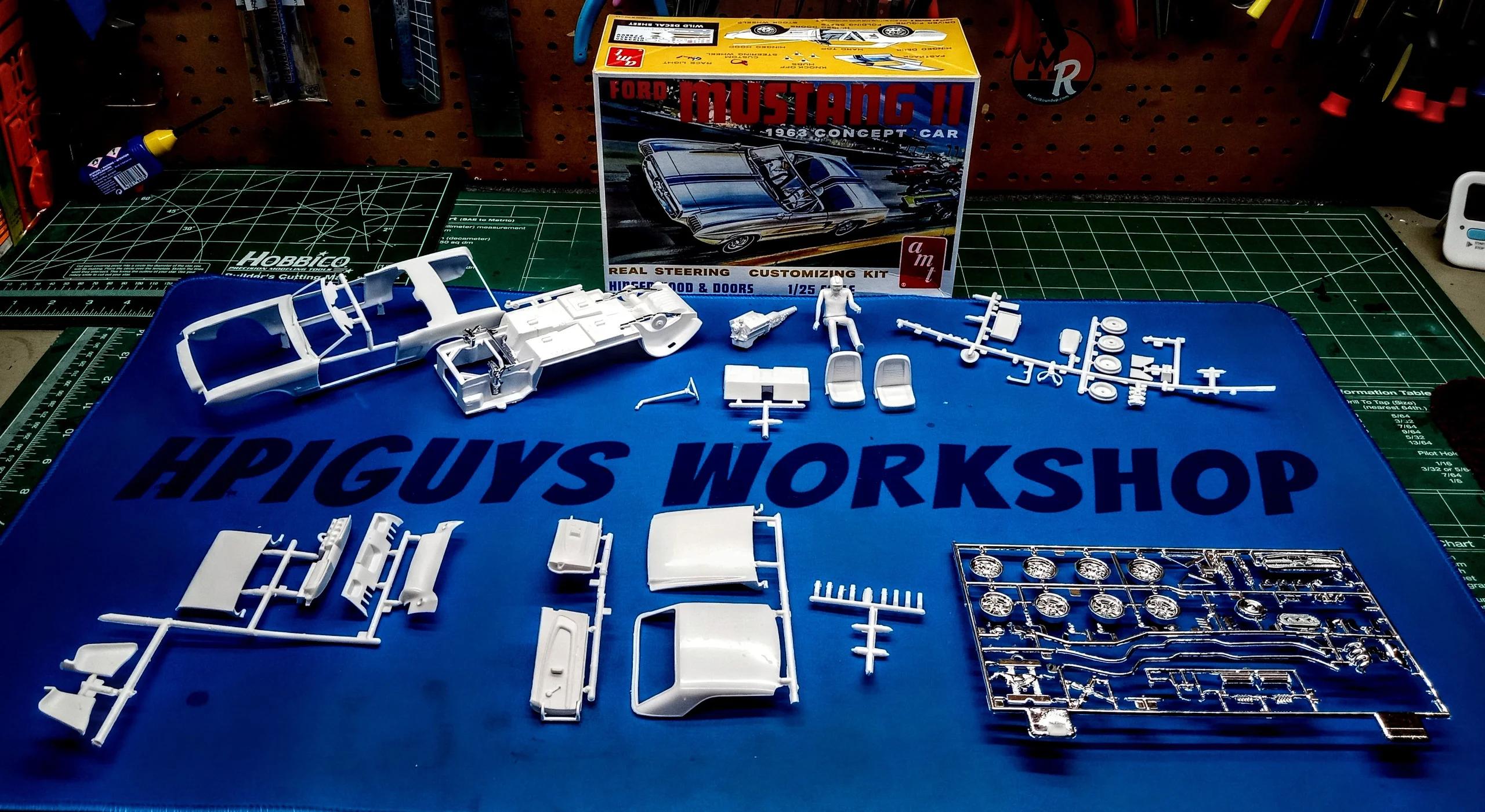 AMT 1/25 63 Ford Mustang II Concept Model Kit — official product photo 6