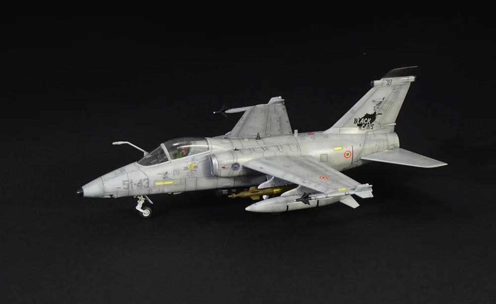 Italeri 1/72 Amx Ghibli Ground Attack Aircraft Model Kit — official product photo 3