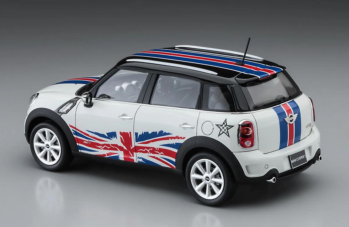 Hasegawa 1/24 Mini Cooper S Countryman Model Kit — official product photo 4