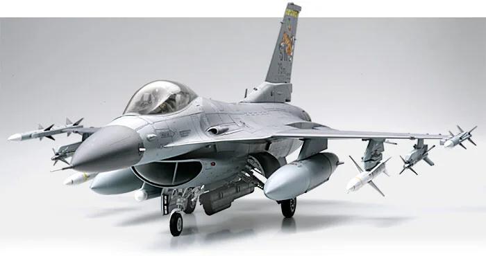 Tamiya 1/32 F-16cj Fighting Falcon Model Kit — box art