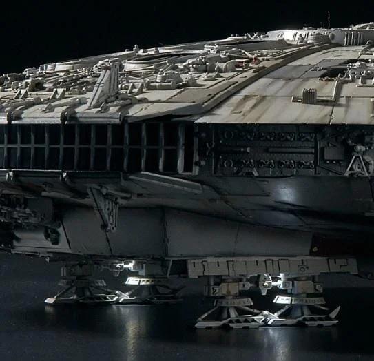 Bandai 1/72 PG Millennium Falcon With Lights Model Kit — product photo 6