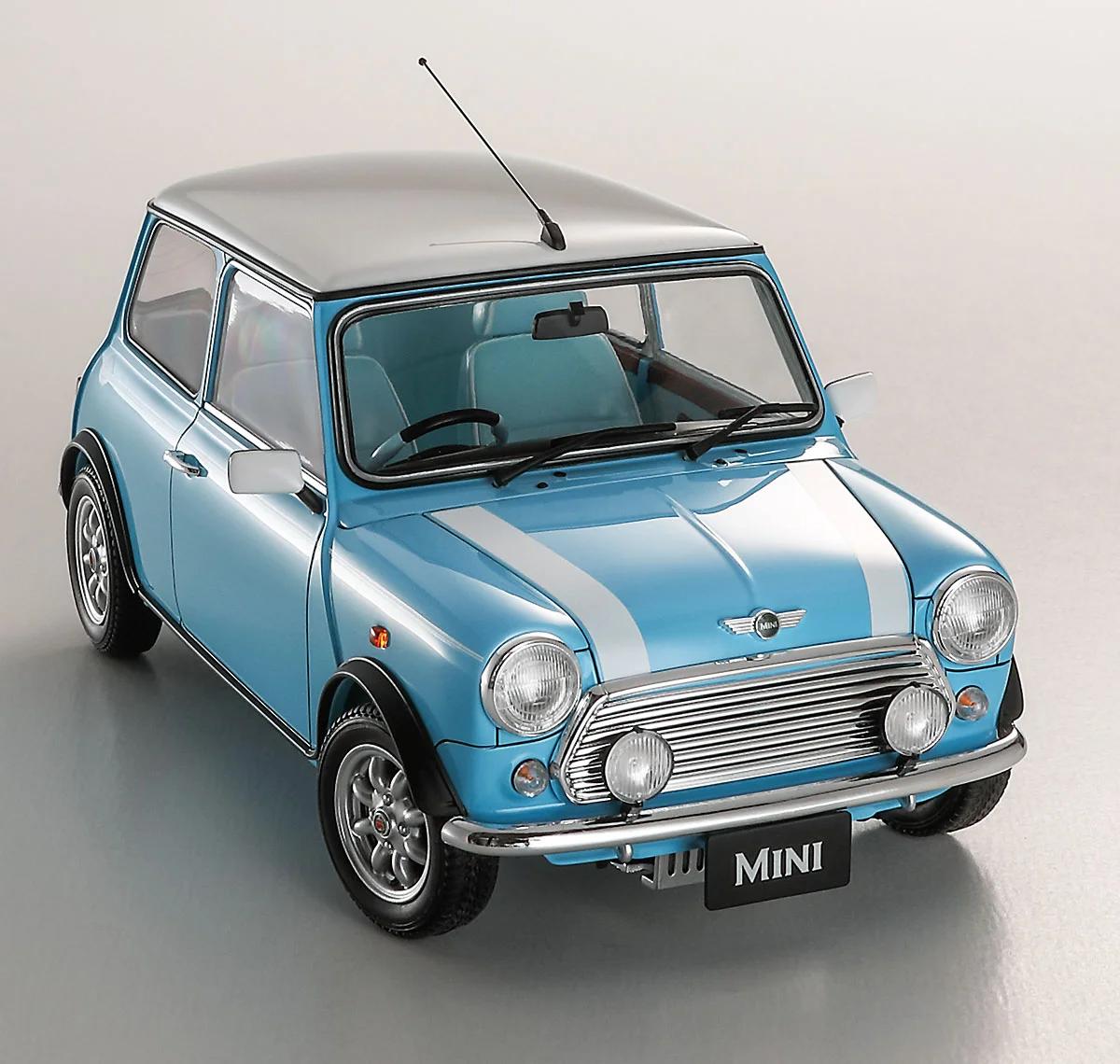 Hasegawa 1/24 Mini Cooper Heritage 1997 Model Kit — official product photo 3