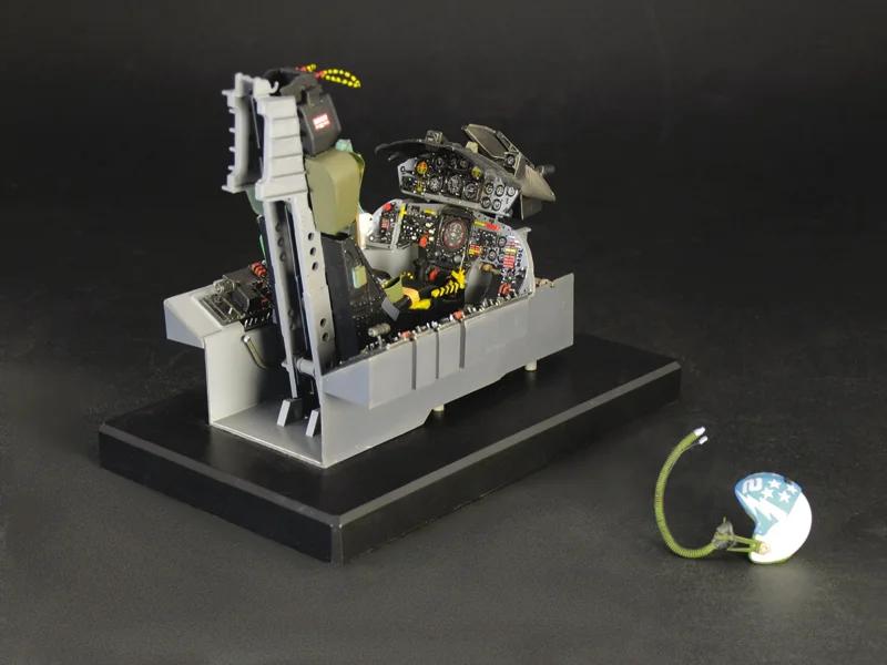 Italeri 1/12 F-104G Cockpit Model Kit — official product photo 5