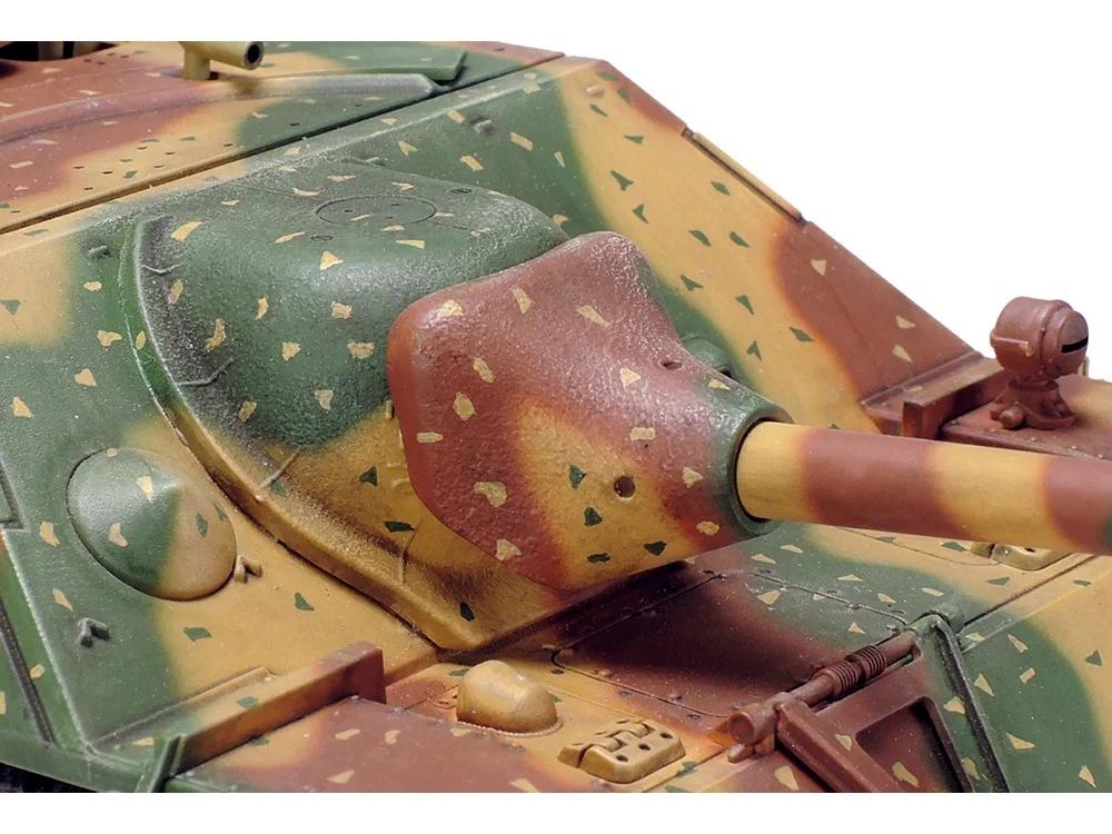 Tamiya 1/35 German Jagdpanzer IV 70 Model Kit — official product photo 5