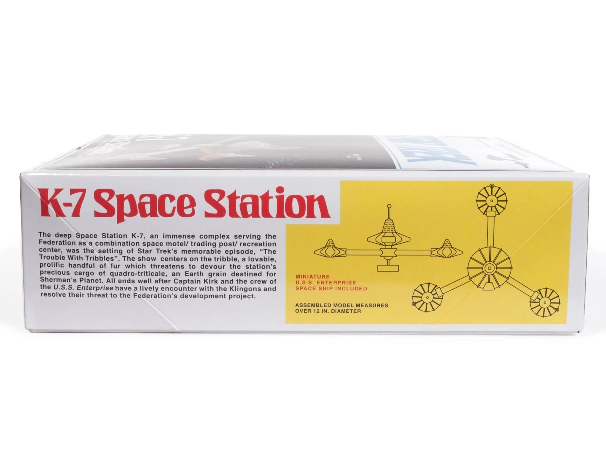 AMT 1/7600 K-7 Star Trek Space Station Model Kit — official product photo 3