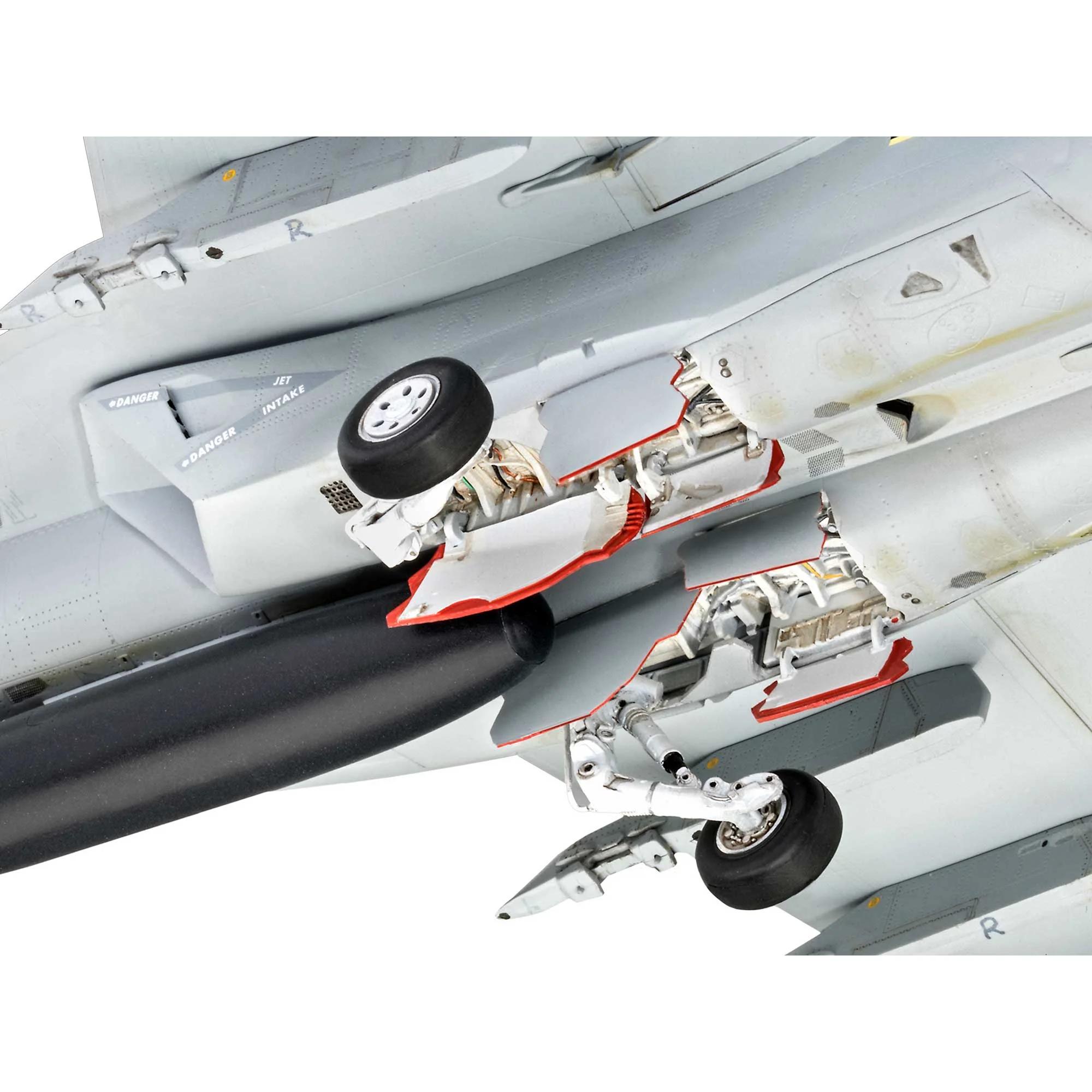 Revell 1/48 A-18E Mavericks F Hornet Top Gun Model Kit — official product photo 5