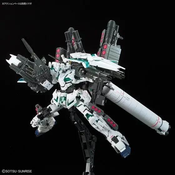 Bandai 1/144 RG Full Armor Unicorn Model Kit — product photo 5
