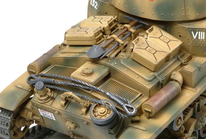 Tamiya Italian Carro Armato M13 40 35 Model Kit — official product photo 2