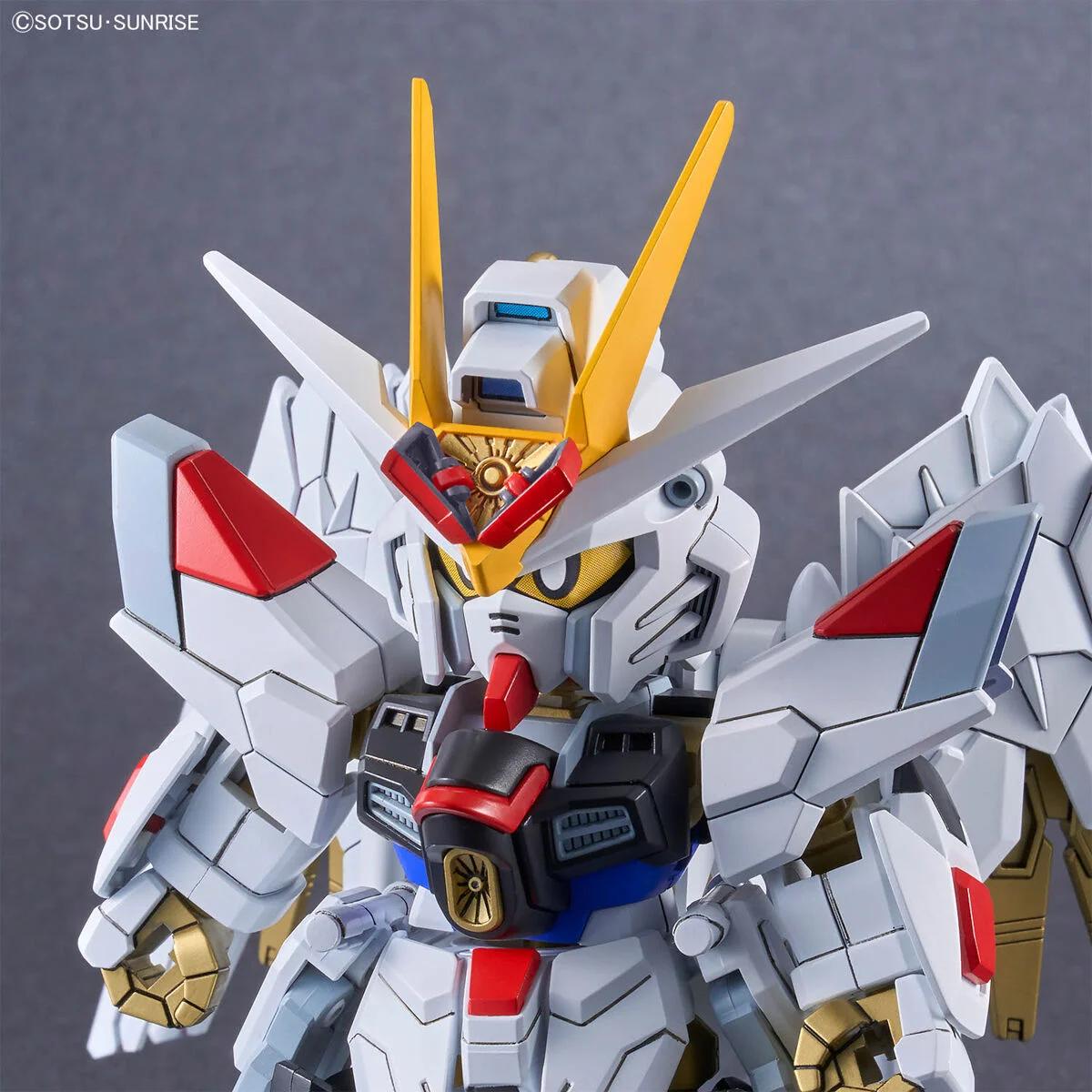 Bandai SD Cross Silouette Mighty Strike Model Kit — official product photo 3