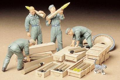 Tamiya 1/35 German Tank Ammo Crew Model Kit — box art