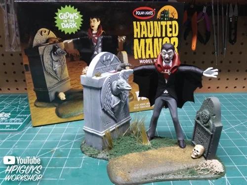 Polar Lights Haunted Manor Flight Vampire Model Kit — official product photo 4