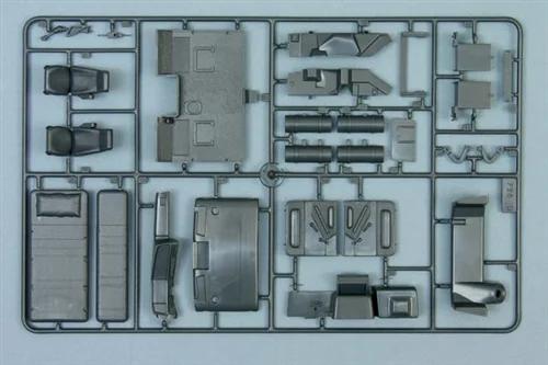 Italeri 1/24 U S Wrecker Truck Model Kit — official product photo 5
