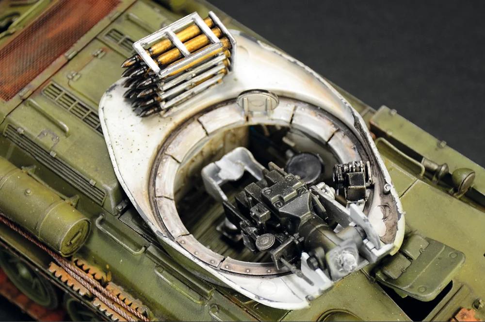 Italeri 1/35 T-34 85 Model Kit — official product photo 3
