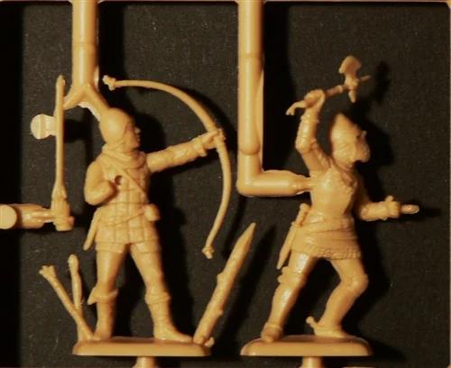 Italeri 1/72 100 Yrs War Eng Knights Model Kit — official product photo 4