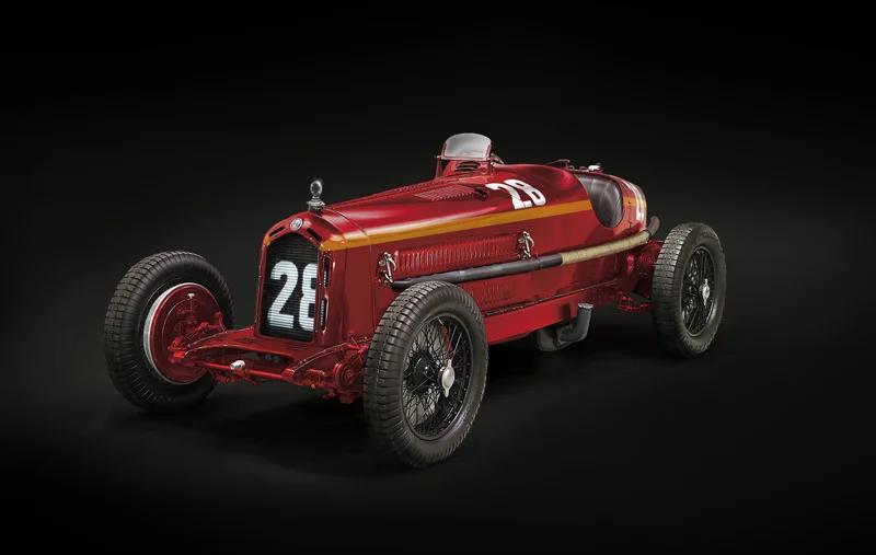 Italeri Alfa Romeo 8c 2300 Monza Tazio Nuvola 12 Model Kit — official product photo 1
