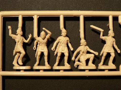 Italeri 1/72 Caesars War Roman Inf Model Kit — official product photo 3