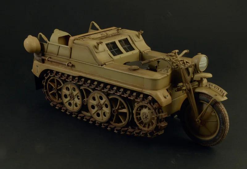 Italeri WWII Sdkfz2 Kleinestypehk101 9 Model Kit — official product photo 6