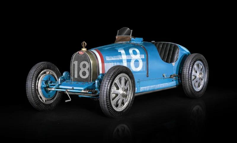 Italeri 1/12 Bugatti 35b Model Kit — official product photo 1