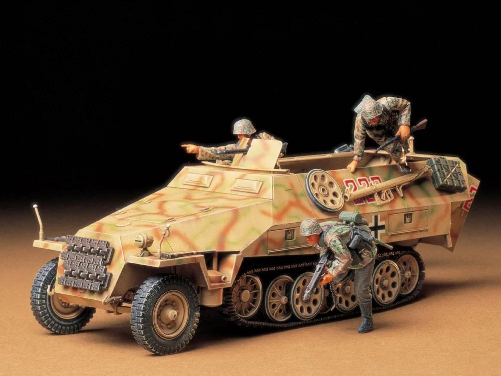 Tamiya 1/35 SD Kfz 251 1 Ausf D Model Kit — official product photo 1