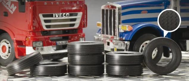 Italeri 1/24 Rubber Truck Tires8 Model Kit — box art