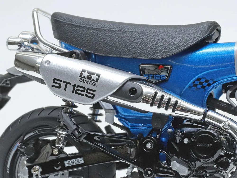 Tamiya 1/12 Honda Dax125 Limited Edition Model Kit — official product photo 3