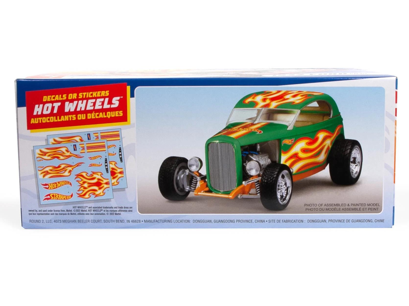 AMT 1/25 32 Ford Phantom Vicky Hot Wheels Model Kit — official product photo 3