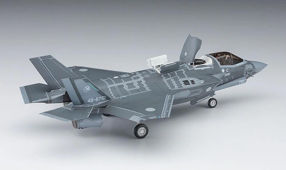Hasegawa 1/72 F35 Lightning II B Jasdf Model Kit — official product photo 2